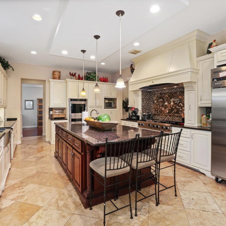 Do Dementia Patients Do Better at Home or in a Nursing Home?